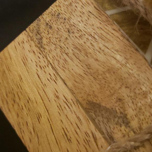 The Boston Warehouse Set of 4 Square Honeysuckle Homestead Resin & Wood Coasters - Picture 11 of 15